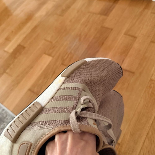 Adidas sneakers like new, size 40, beige
