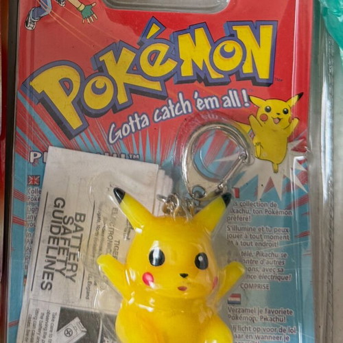 Vintage 1998 Tiger Nintendo Pokémon Pikachu light-up keychain figure like new