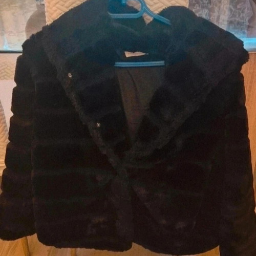 Fur coat with hood like new, black, size S