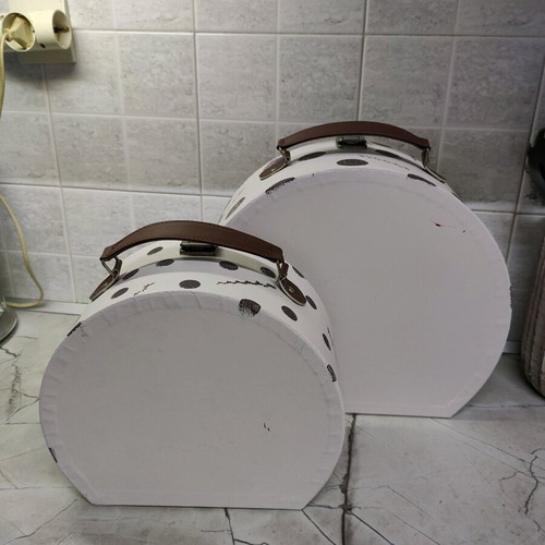 Handmade boxes like new, hard paper, large and small