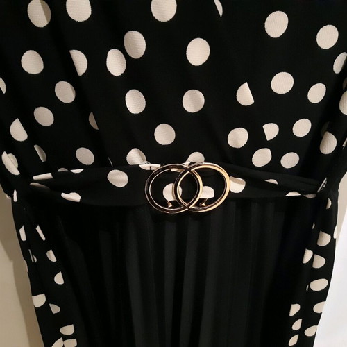 Polka Dot Dress with Pleats and Belt like new