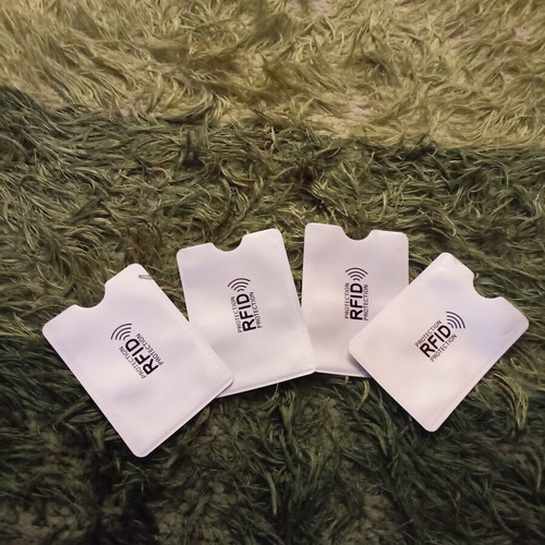 Protective Card Holders set of 4, plastic, like new