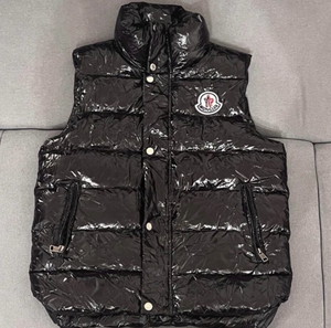 Moncler Αμάνικο