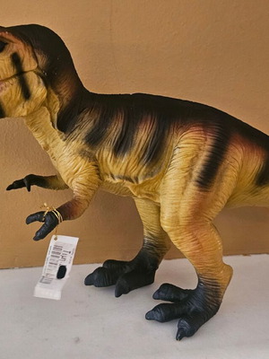 Tyrannosaurus dinosaur figure new, 20 cm height, 30 cm length