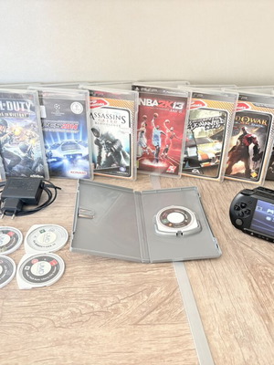 Sony PlayStation Portable PSP μεταχειρισμένο με 14 παιχνίδια και φορτιστή