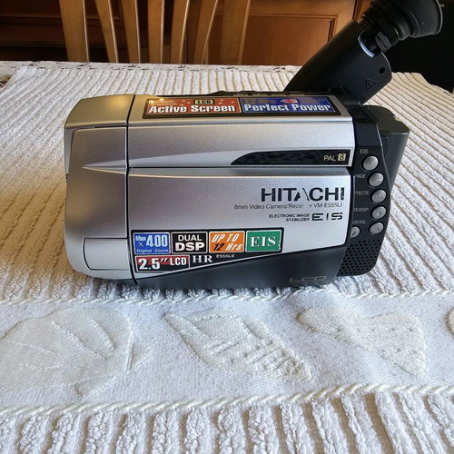 Hitachi VM-E555LE video camera like new, collectible vintage model