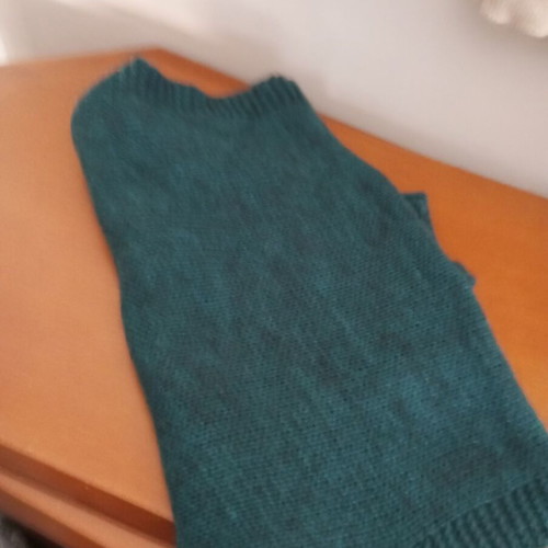 Knitted pullover in petrol blue, short with 3/4 sleeves