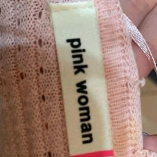 Pink Woman pink lightweight knit top like new, size S