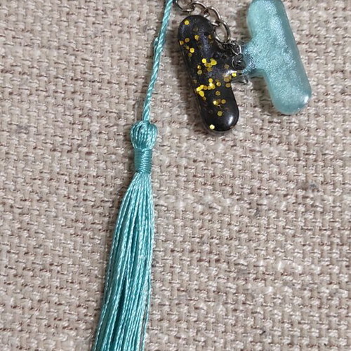 Handmade keychain with resin letter H and tassel, new