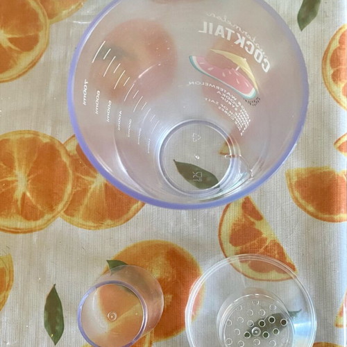 Cocktail shaker like new