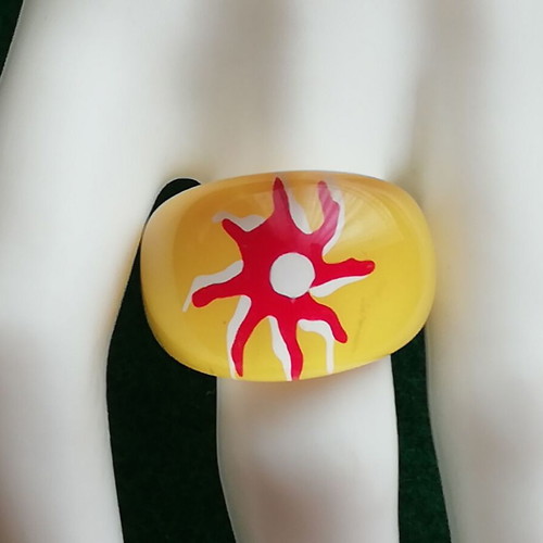 Blown glass sun ring in yellow color new