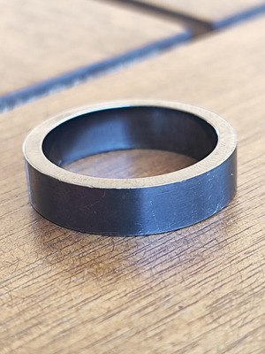 Tumi men's ring size 10 surgical steel like new