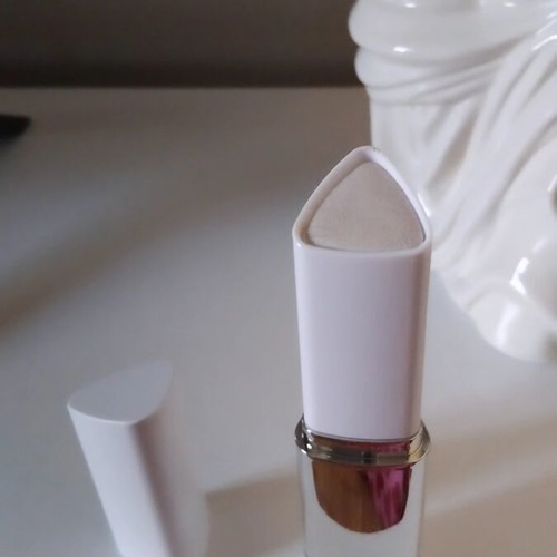 Elroel Blanc Cover Stick Foundation Medium 13gr with Small Gifts