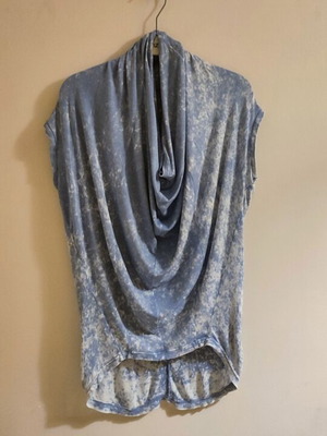 T-shirt y2k tie-dye with draped neckline, like new, one size