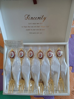 Gold-plated forks new, set of 6