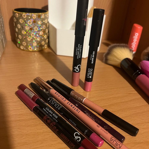 Lip pencils new