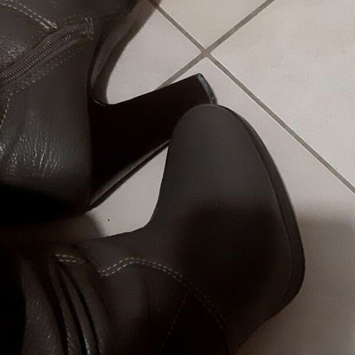 Highhills Zara tall boots size 39 used, genuine leather gray