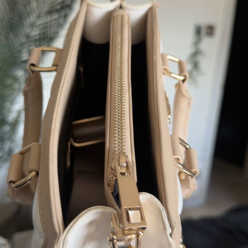Aldo quilted handheld and shoulder bag like new, nude beige with gold details