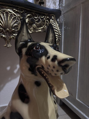 Porcelain dog like new