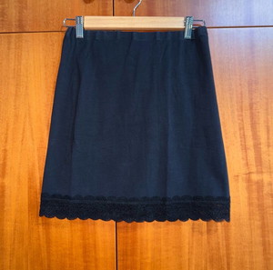 Υφασμάτινη μαύρη φούστα H&M NO Medium