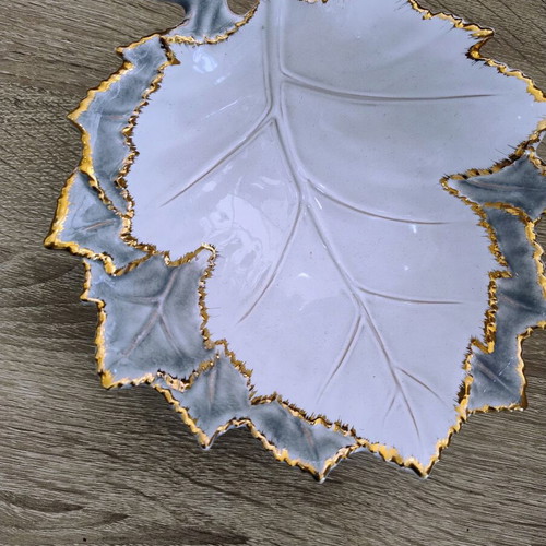 Ceramic decorative leaf-shaped container like new
