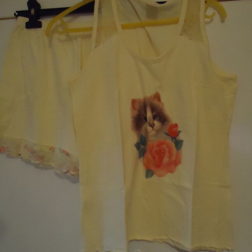 Summer pajama new, soft yellow, size small with lace and rhinestones