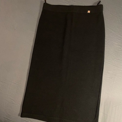 Attrattivo pencil skirt ribbed in cypress, like new