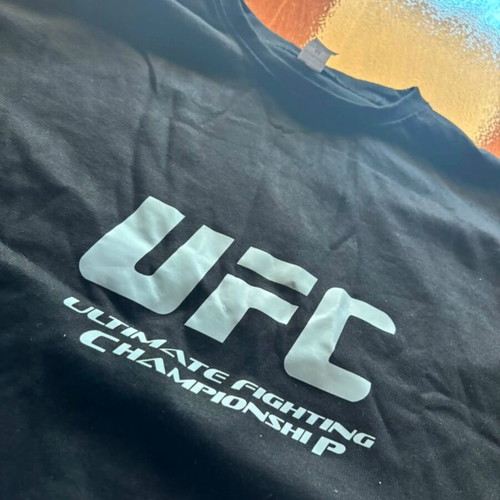 UFC short-sleeve t-shirt new, size M, black and white