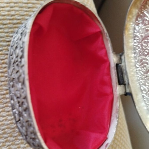 Vintage oval jewelry box silver plated, satin interior, like new