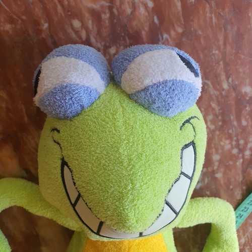 Frog plush toy like new