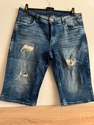 Jeans Bermuda C&A like new, size XXL, blue