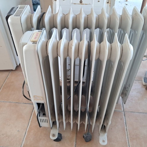 Bosch fridge used with 2 electric heaters gift