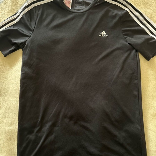 Adidas t shirt like new, black, regular fit, size 176 cm