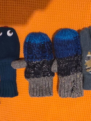 Gloves pack of 3 for boy 18+ months like new