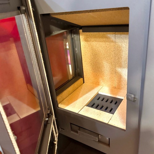 Metal wood stove new, modern and efficient