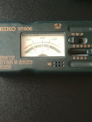 Seiko ST606 Guitar and Bass Tuner used, vintage model