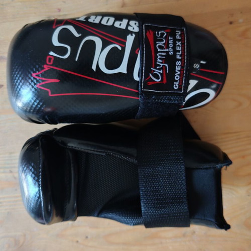 Olympus sport taekwondo set small, used