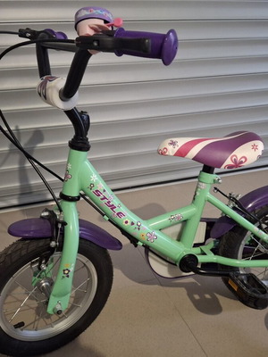 Bicycle 12 inch like new, city type, women's