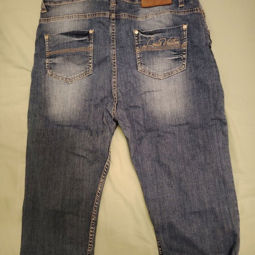 Louis Vuitton women's 3/4 denim jeans new, size 38, blue