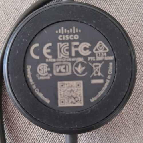 Cisco W-532 wired headphones with noise cancelling and carrying pouch