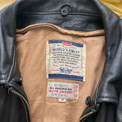 Levi’s leather bomber jacket like new, black, size M
