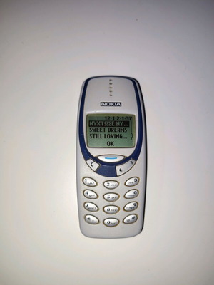 Nokia 3330 τηλέφωνο μεταχειρισμένο με φορτιστή και κουμπιά