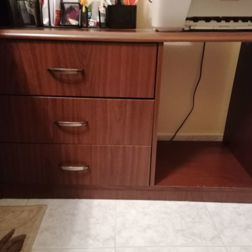 Desk used in excellent condition, set of 3 pieces