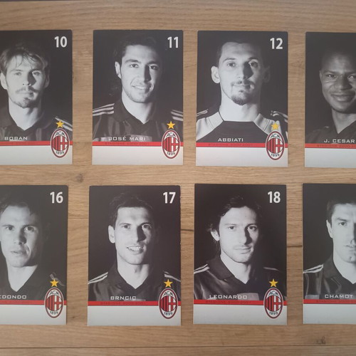 Milan 2000 football cards like new, set of 31 collectible cards