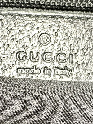 Gucci vintage μαύρη επίπεδη τσάντα ταχυδρόμου με μονόγραμμα GG σαν καινούργιο