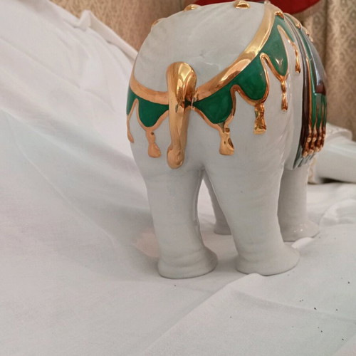 Vintage Mito di Tridello Elephant Italian Porcelain like new with removable crown