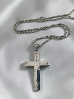Multilayer heavy cross 8 grams 6 cm silver color new