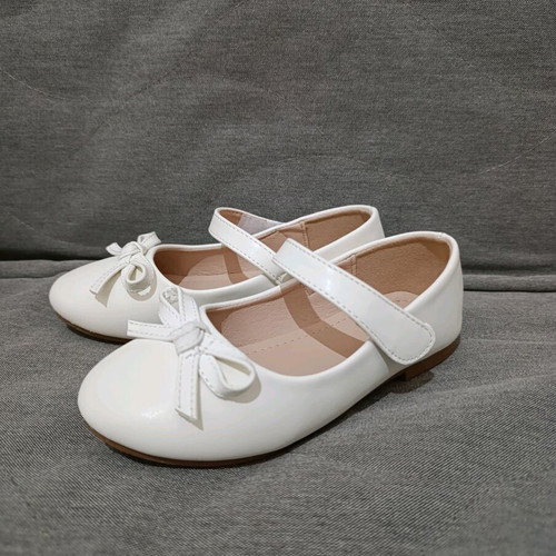 White ballerina shoes size 29 new with scratch fastening