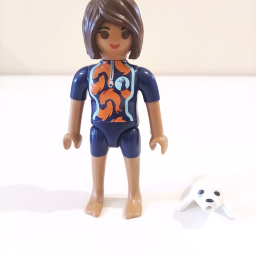 Playmobil Girl Seal Trainer figure like new, Blind Bags series 21