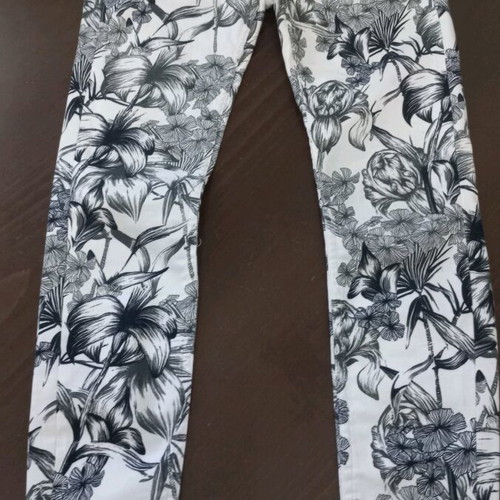 Zara women's pants like new, size S 36 8, black and white